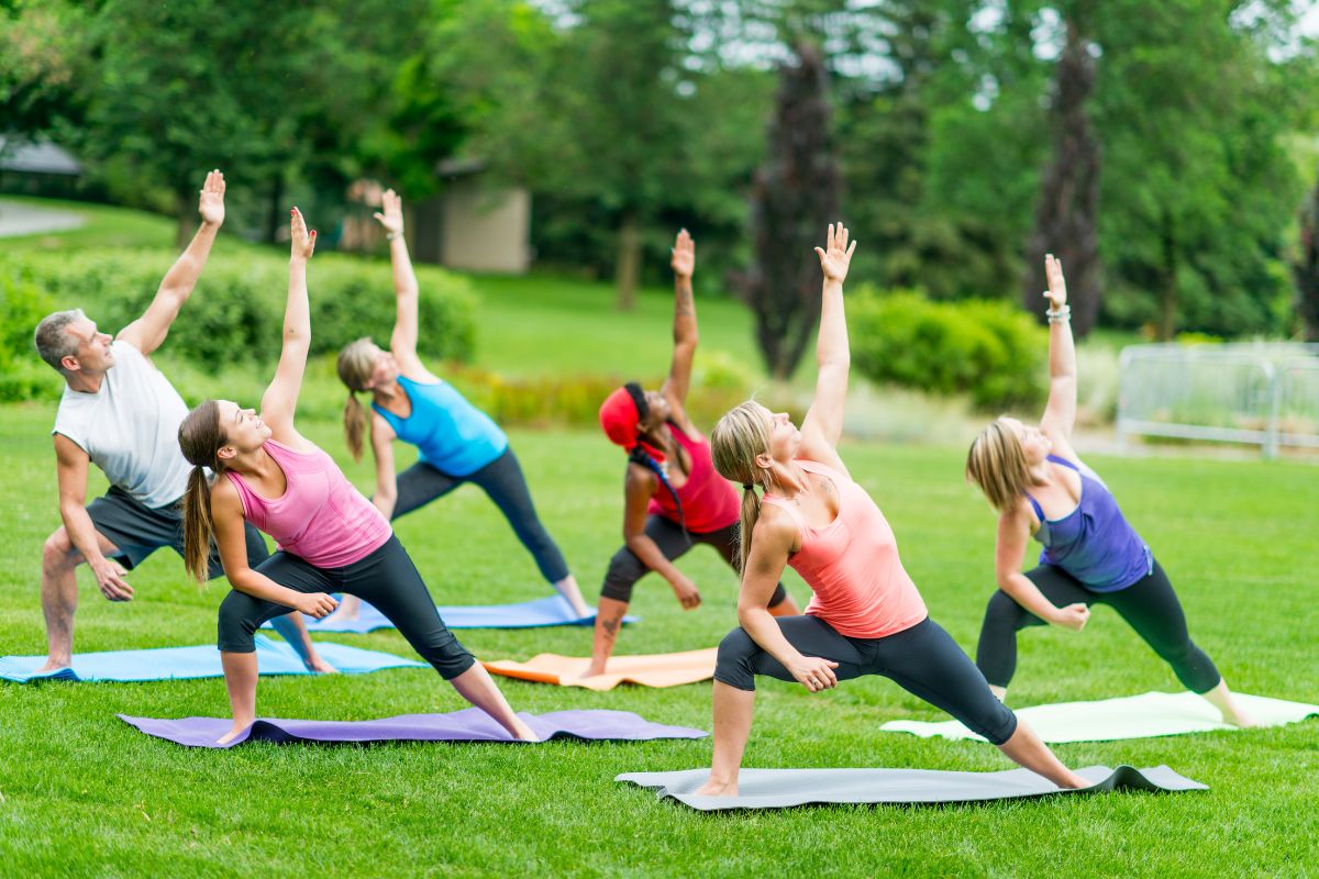 yoga outdoor in teambuilding