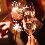 Idei care unesc echipa la petrecerea de final de an