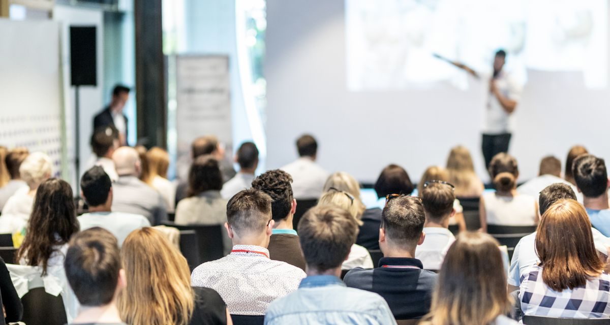 Lansare de produs: cum construiești un moment de brand în 2026